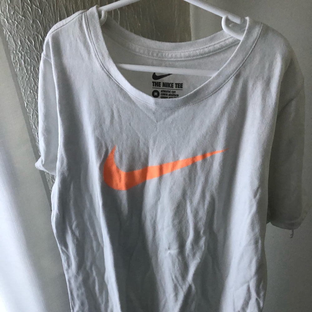 Women’s Nike shirt size medium vguc
